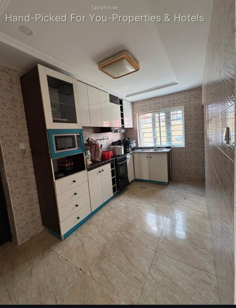 3 BEDROOM BLOCK OF FLAT