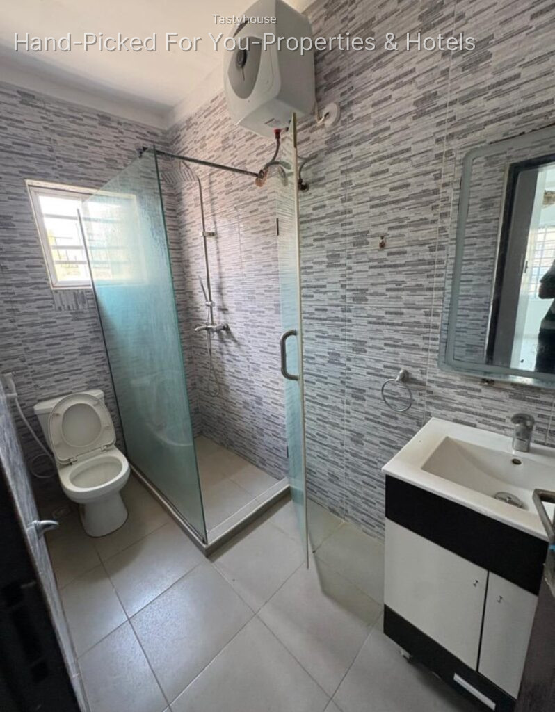 3 BEDROOM BLOCK OF FLAT