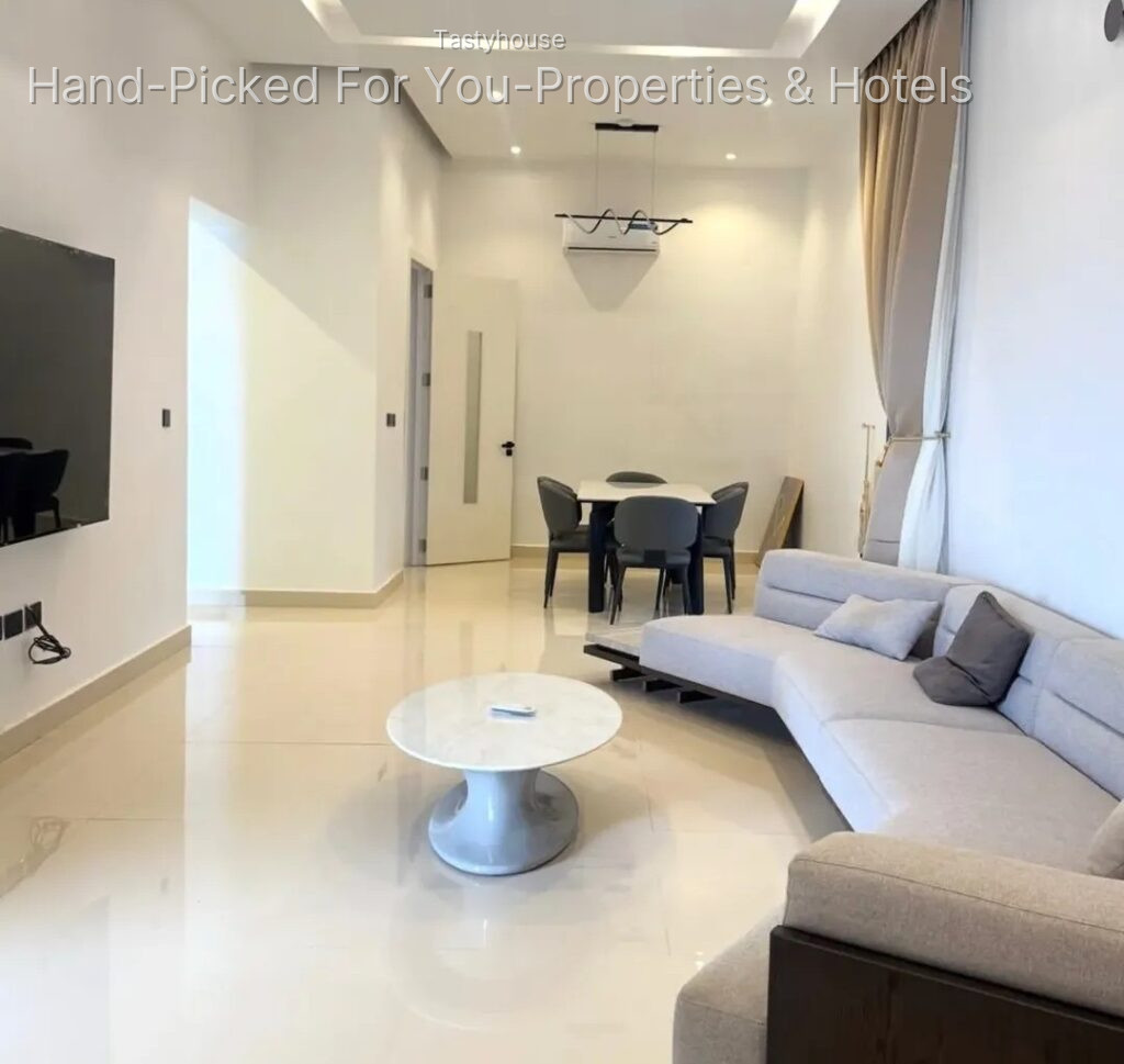 5 Bedroom Detached Duplex