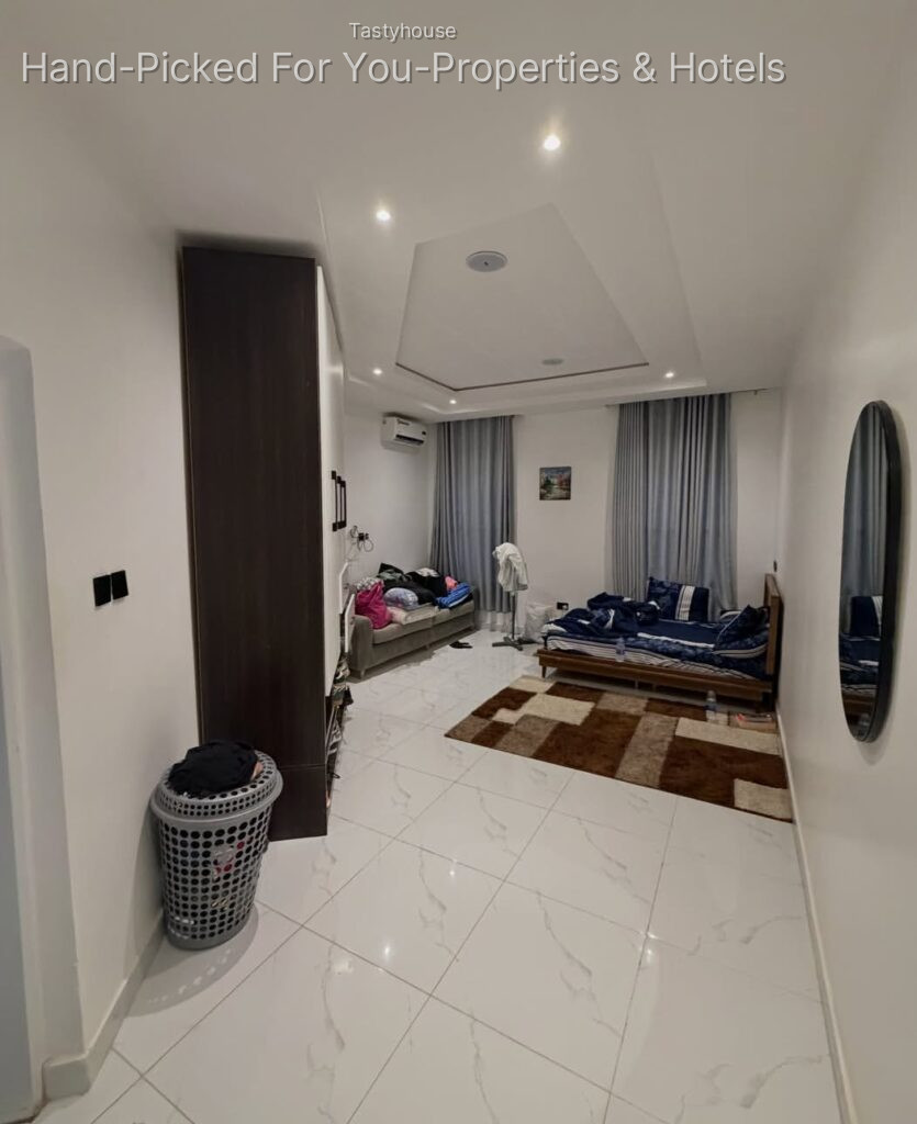 Luxury 2-Bedroom Apartment