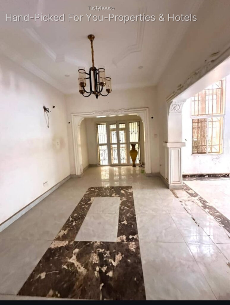 5 Bedroom Fully Detached Duplex & BQ