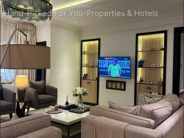 Luxury 3 Bedroom Apartment (2nd Floor)