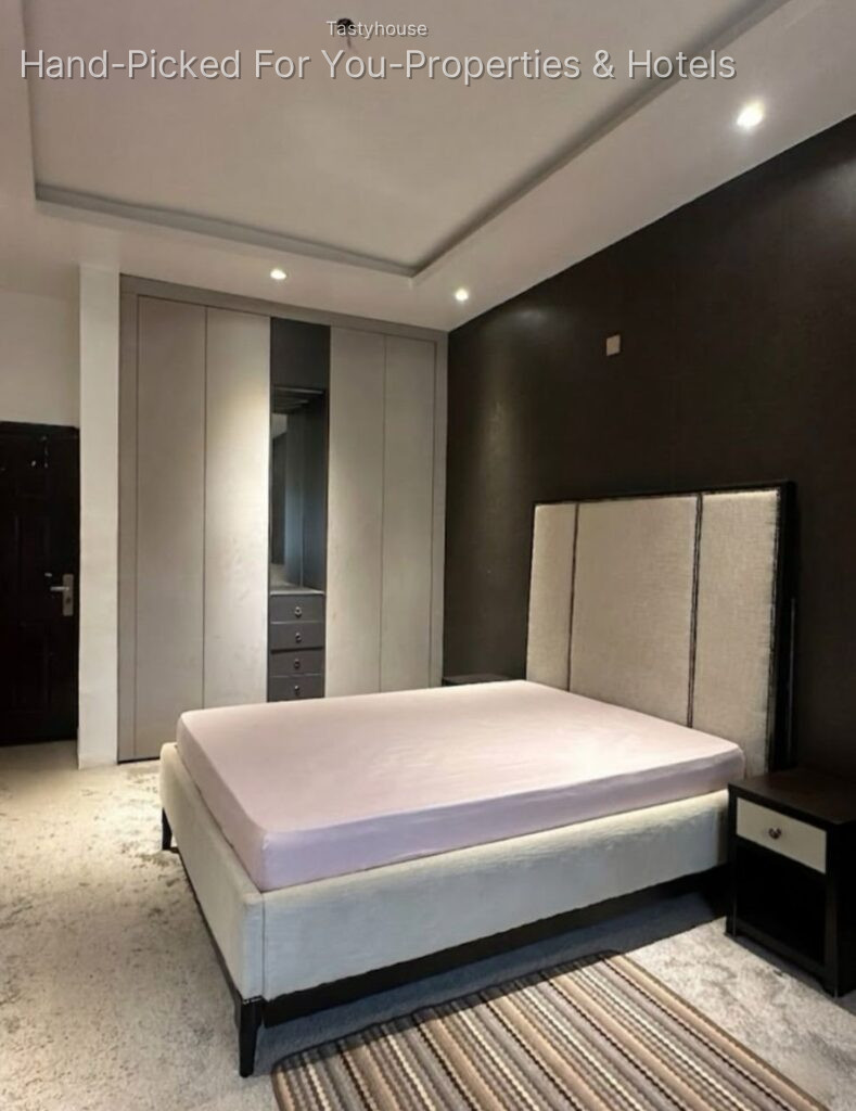 Luxury 3 Bedroom Apartment (2nd Floor)