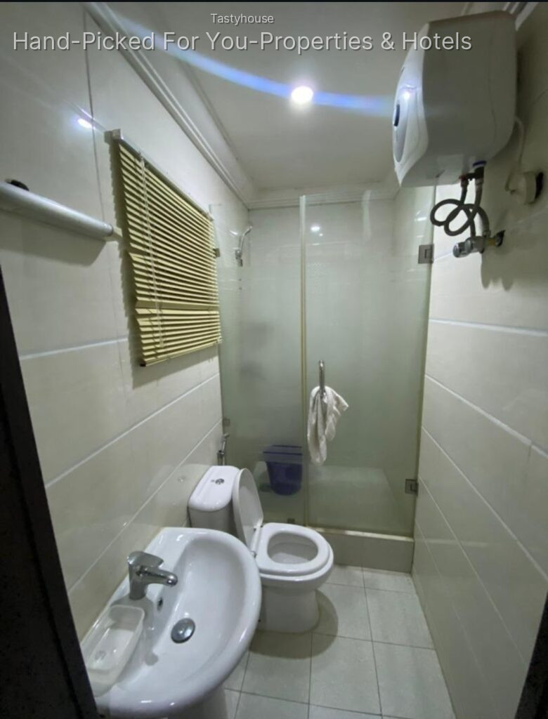 Spacious 4 Bedroom Terrace Duplex 1 Room BQ