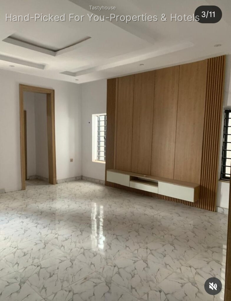 NEWLY BUILT DUPLEX