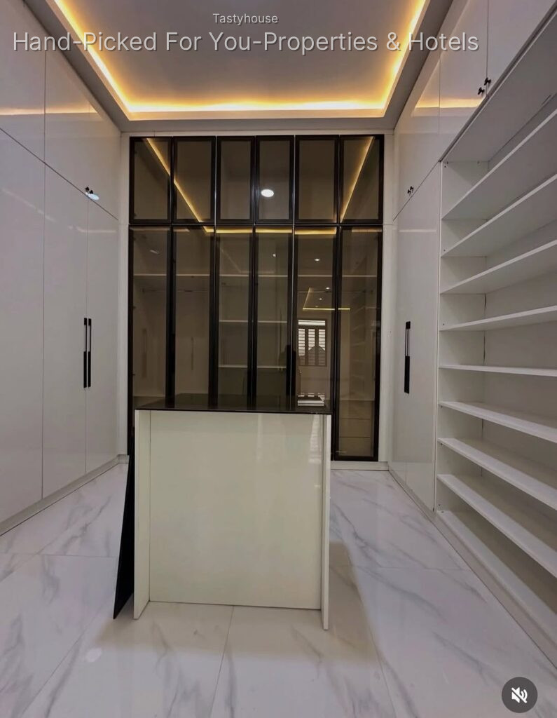 Brand New 5 Bedroom Detached Duplex + Boys Quarters