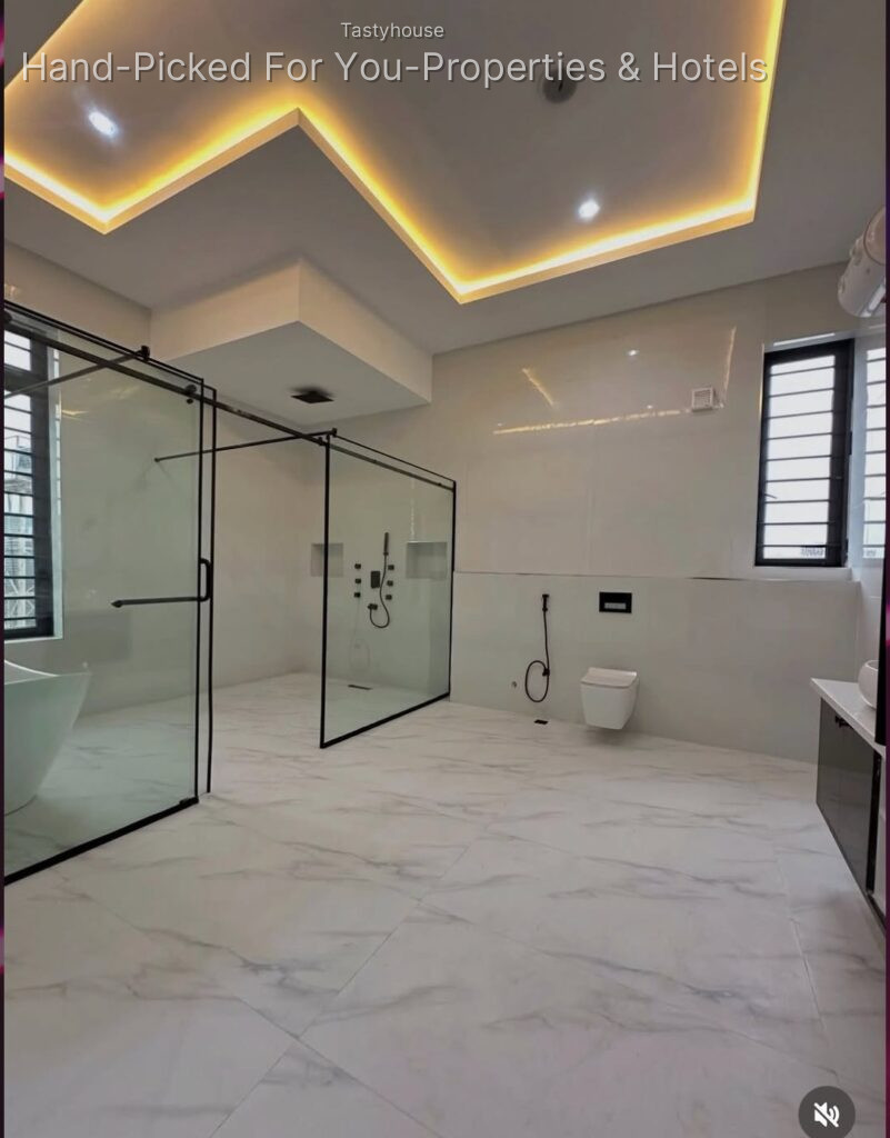 Brand New 5 Bedroom Detached Duplex + Boys Quarters
