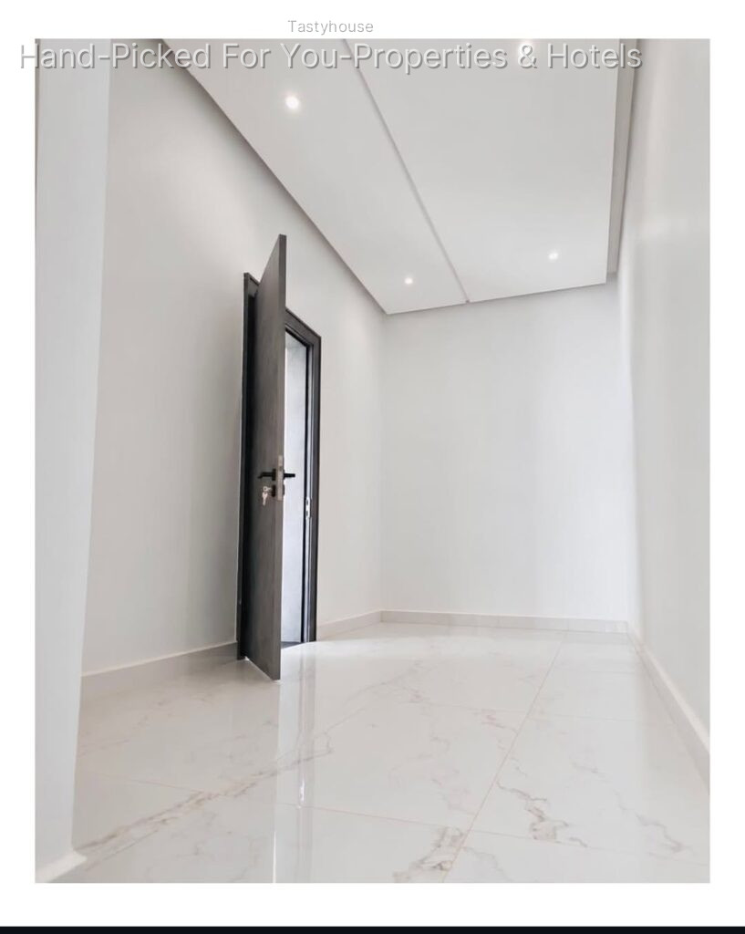 Premium 4 Bedroom Townhouse with 1 Room BQ