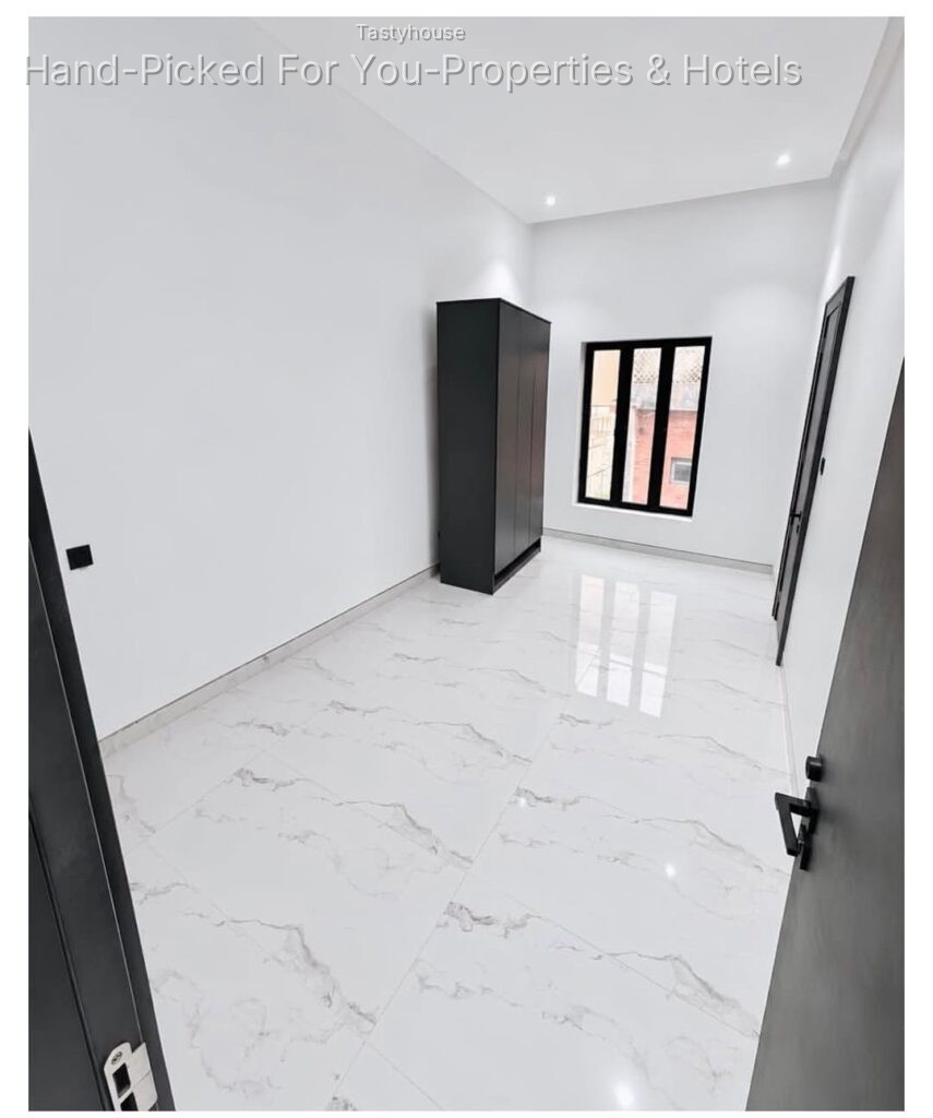 Premium 4 Bedroom Townhouse with 1 Room BQ