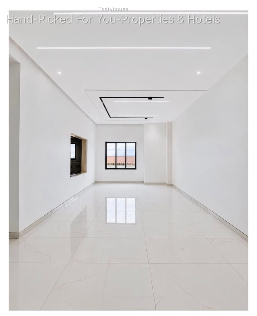 Premium 4 Bedroom Townhouse with 1 Room BQ