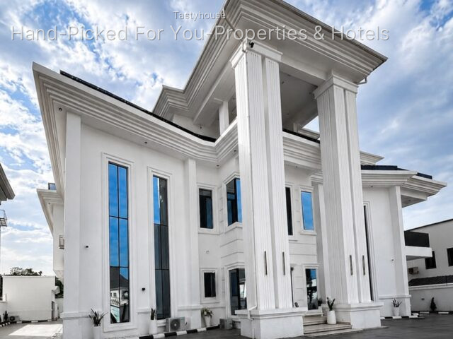 7-Bedroom Fully Detached Duplex