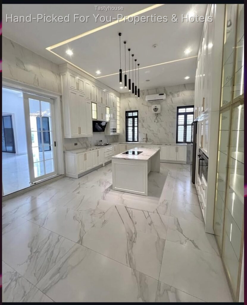 7-Bedroom Fully Detached Duplex