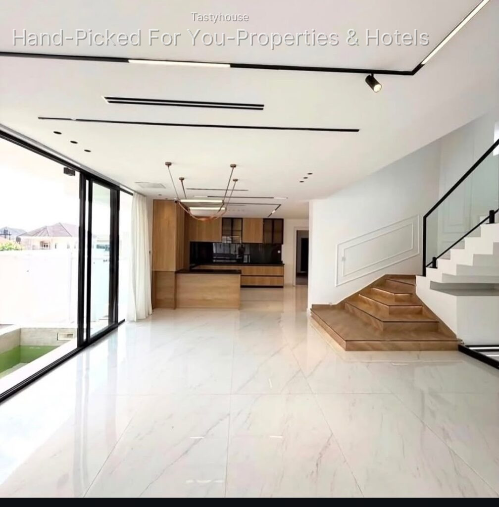 Contemporary 5 Bedroom Fully Detached Duplex (Fully Automated) + 2 Rooms BQ