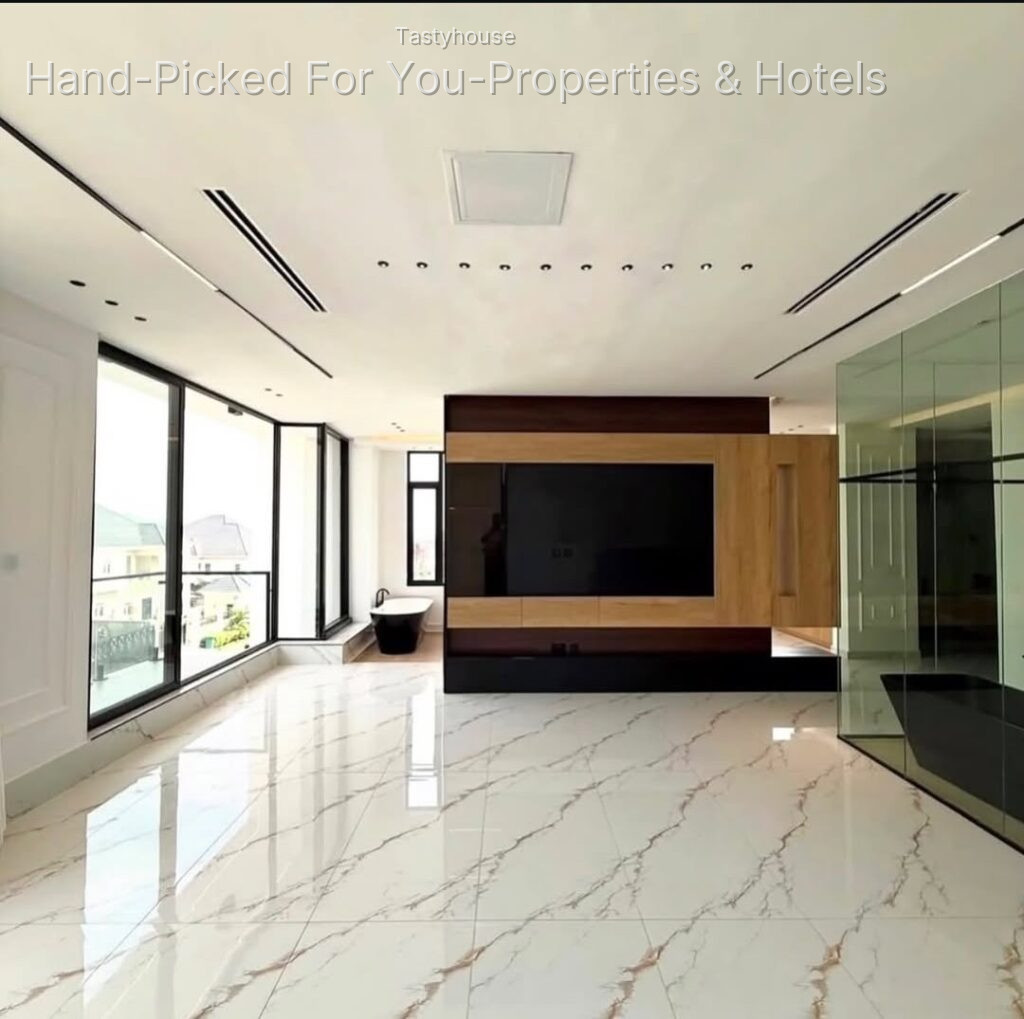 Contemporary 5 Bedroom Fully Detached Duplex (Fully Automated) + 2 Rooms BQ