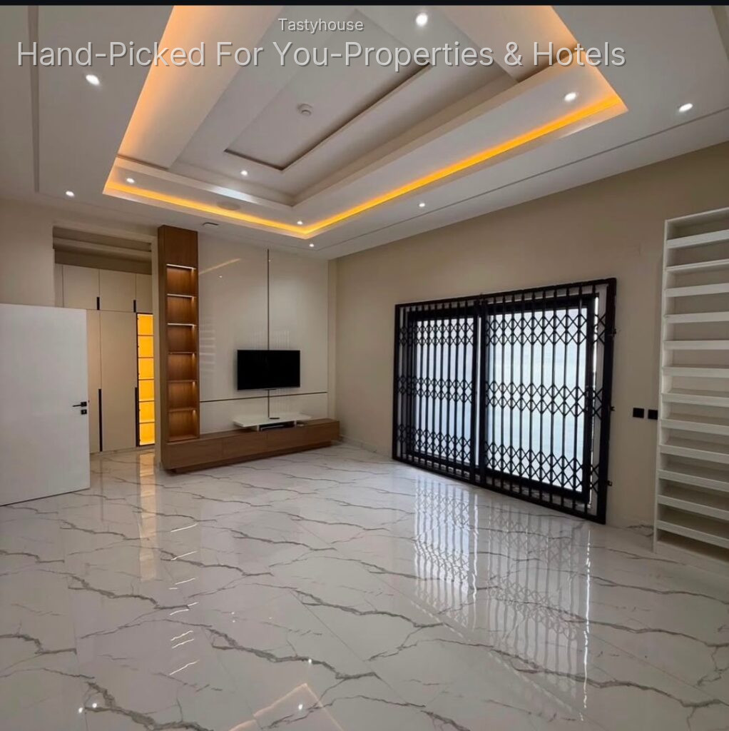 Luxury 5-Bedroom Fully Detached Duplex with 2 Guest Chalets & Boys Quarters