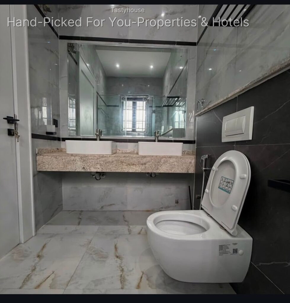 Luxury 5-Bedroom Fully Detached Duplex with 2 Guest Chalets & Boys Quarters