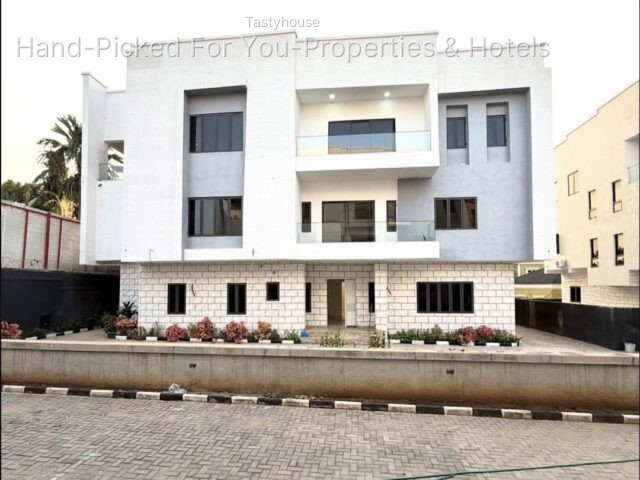 7-Bedroom Fully Detached Smart Home with BQ