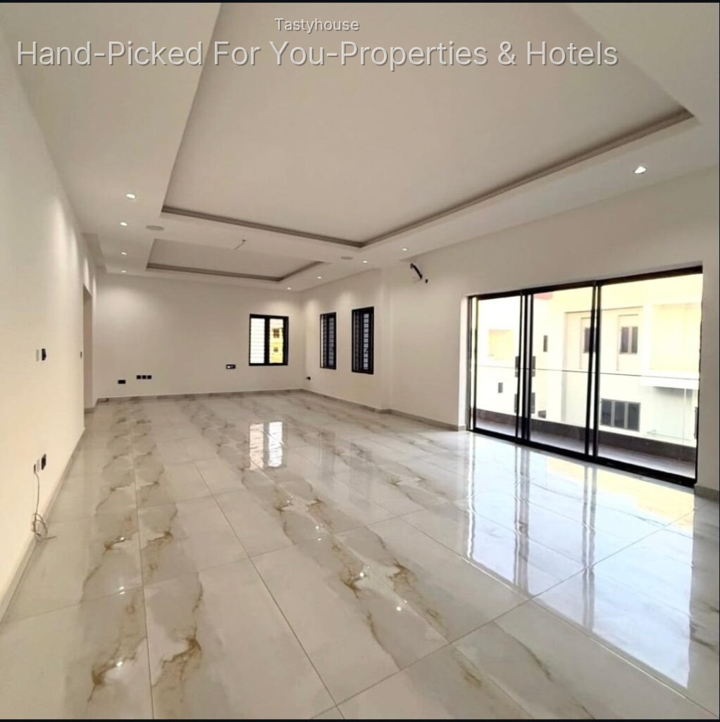 4 Bedroom Detached Duplex + Guest Chalet