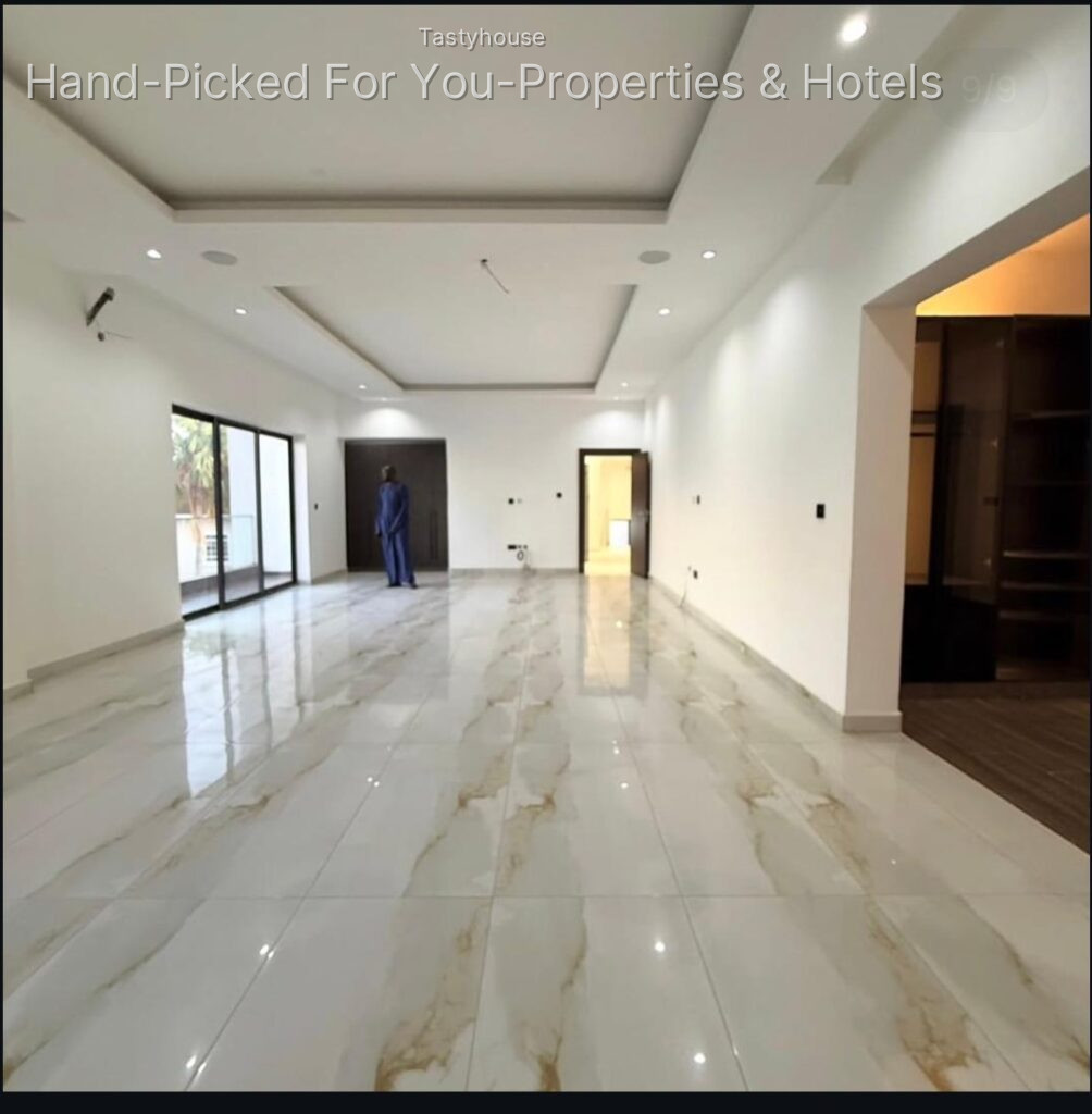 4 Bedroom Detached Duplex + Guest Chalet