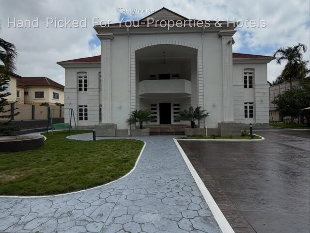 5 Bedroom detached duplex 2 rooms Bq