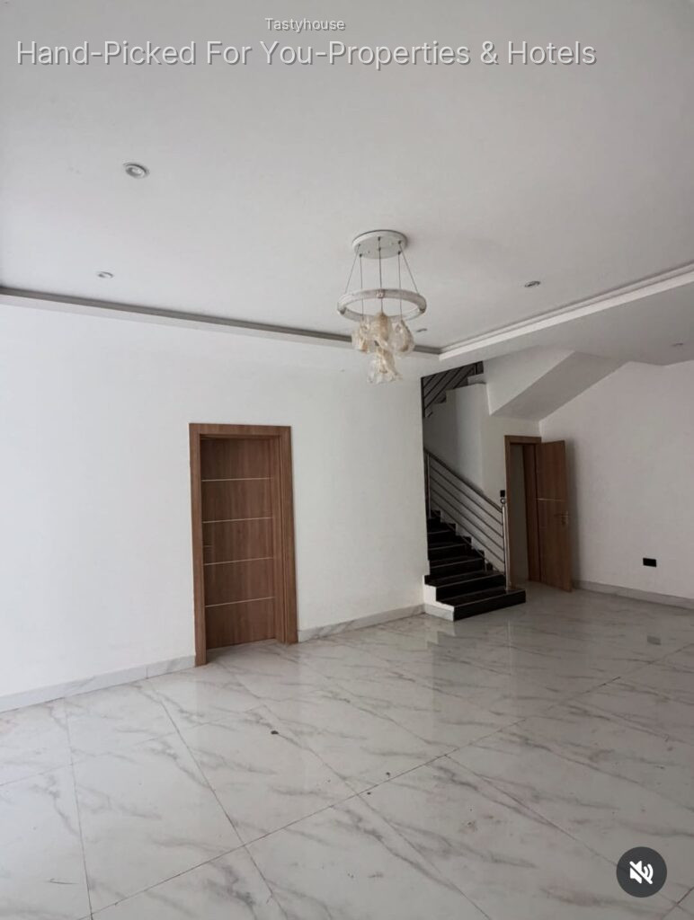 4 Bedroom Terrace Duplex