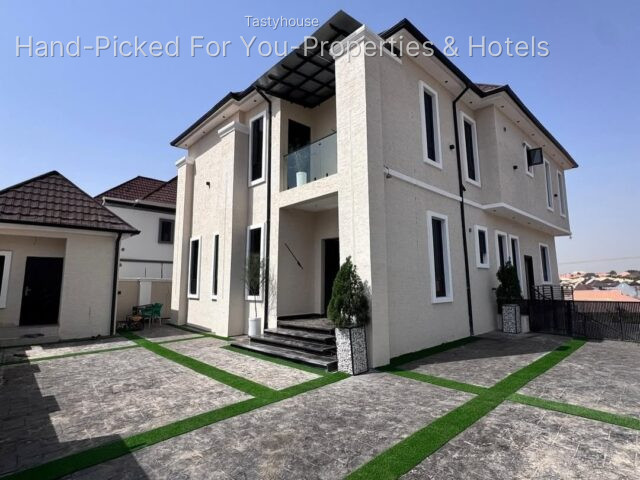 4 Bedroom Detached Duplex + 1-Bedroom