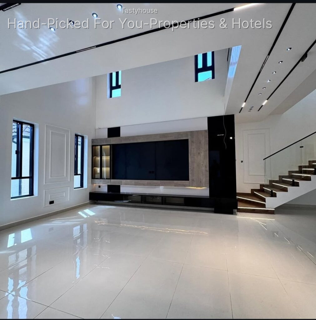 4 Bedroom Detached Duplex + 1-Bedroom