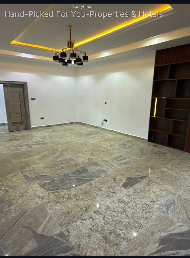 4 bedroom fully detached duplex with 3 rooms BQ