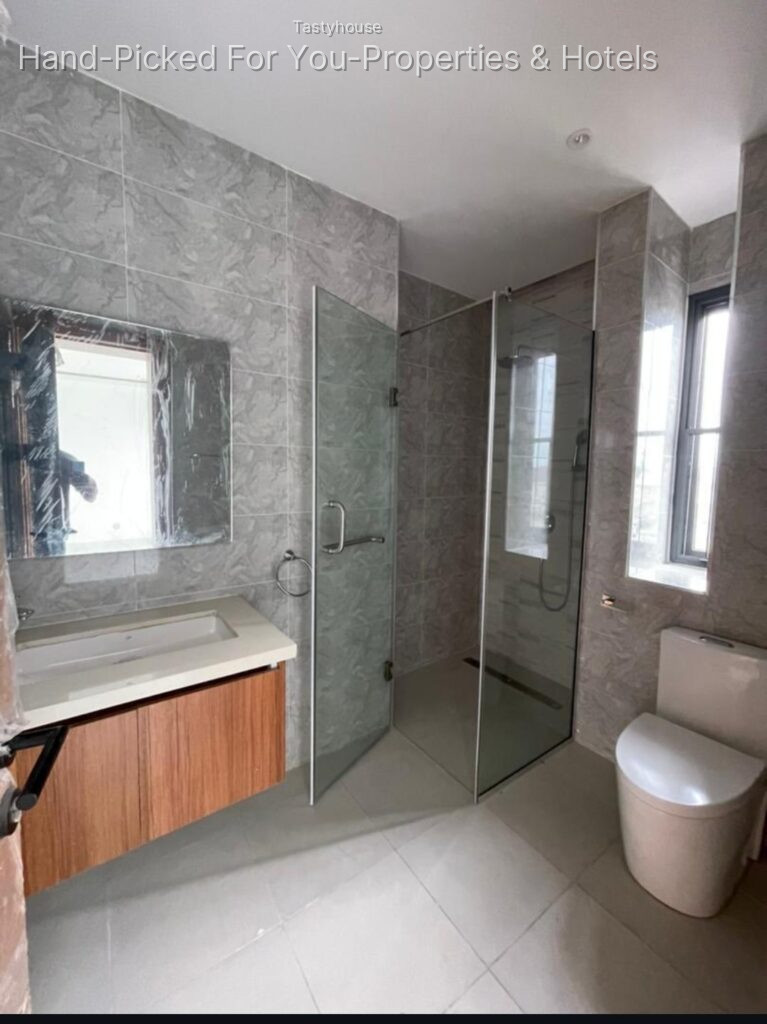2Bedroom Apartment
