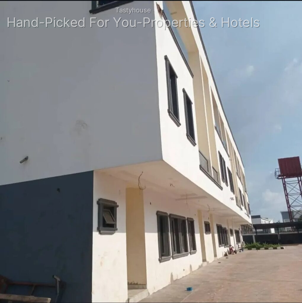 STANDARD 3 UNITS TERRACE FOUR(4) BEDROOMS DUPLEX WITH BQ