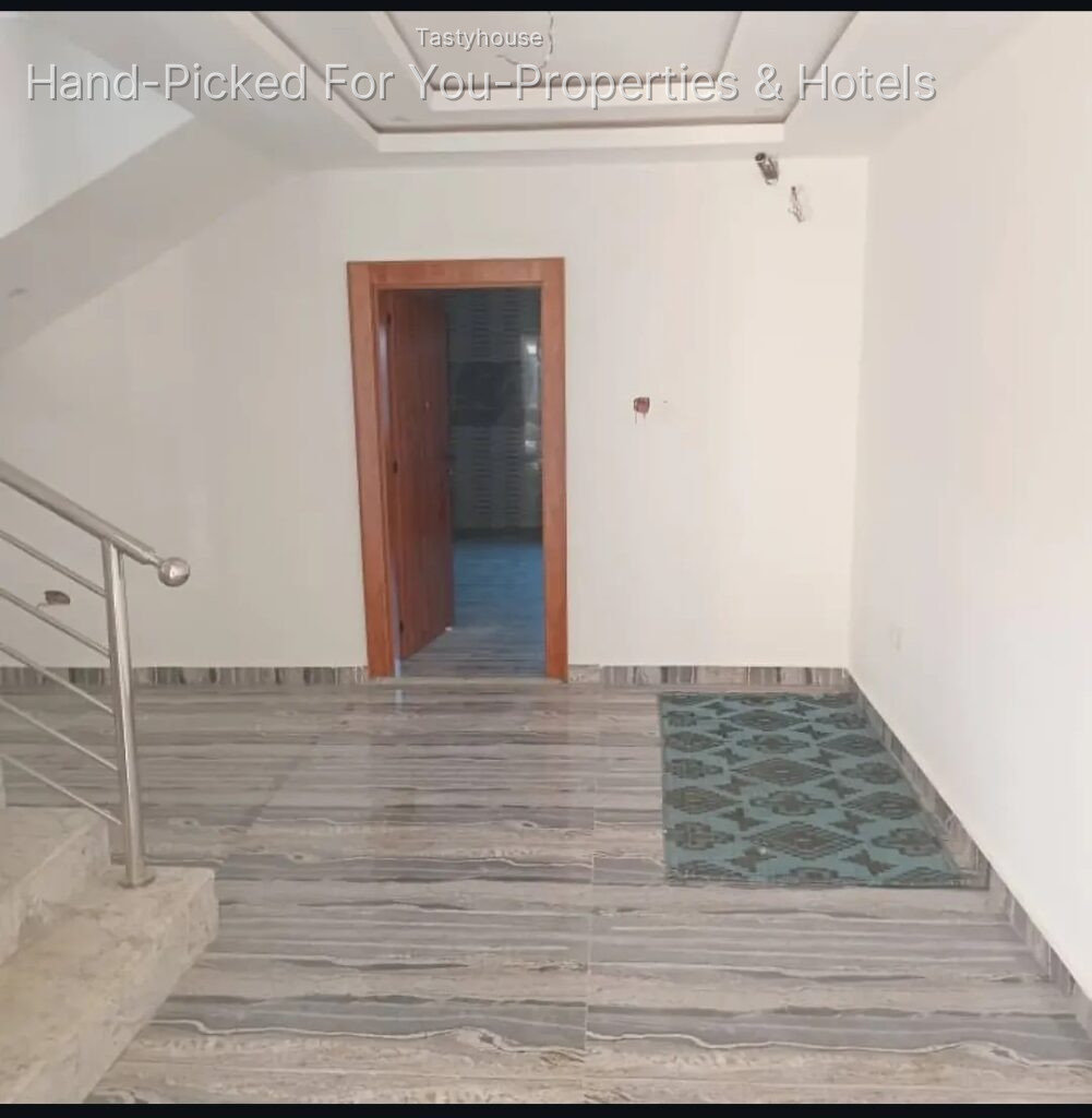 STANDARD 3 UNITS TERRACE FOUR(4) BEDROOMS DUPLEX WITH BQ
