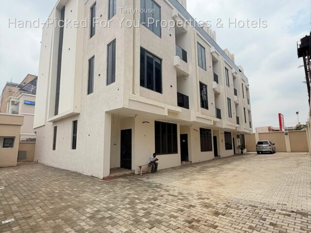 5Bedroom Penthouse Terrace Duplex with Bq