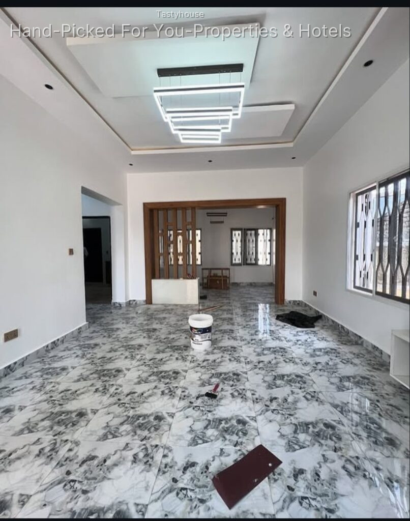 4Bedroom Detached Duplex 1room bQ