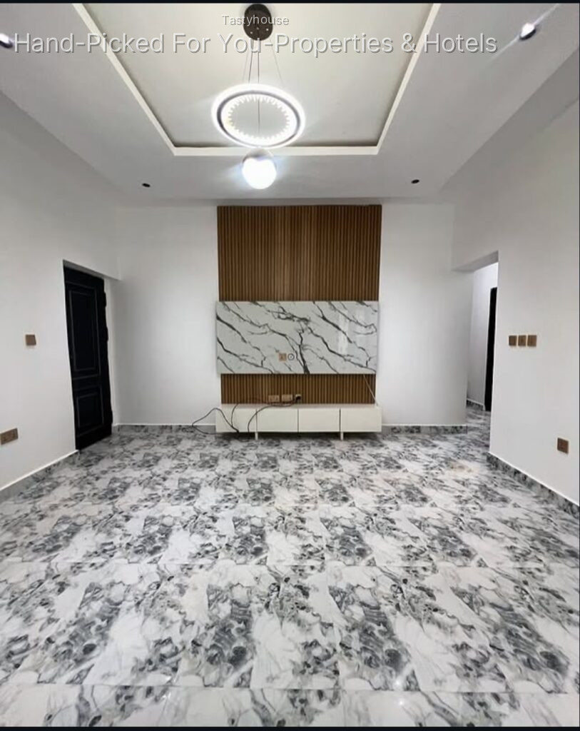 4Bedroom Detached Duplex 1room bQ