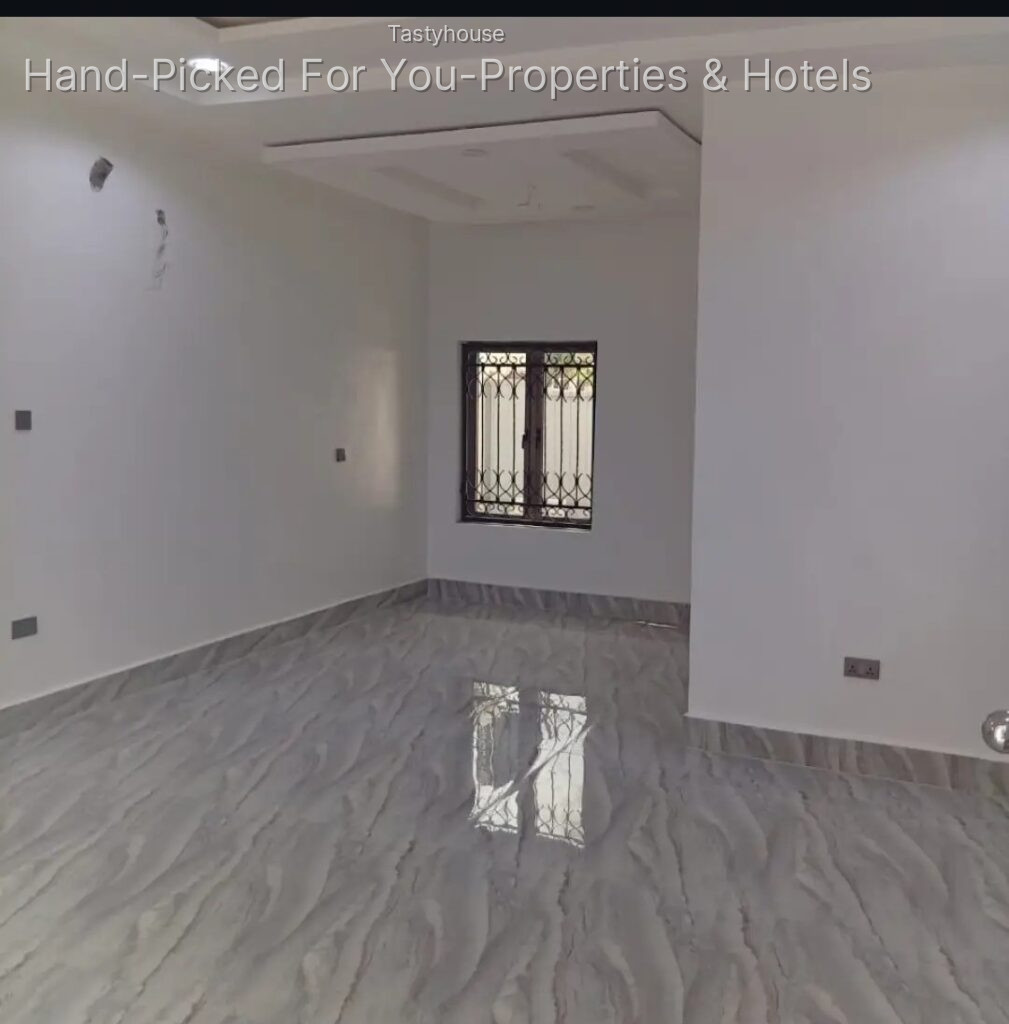 Newly Built Modern 2 Bedroom Terraced Duplex