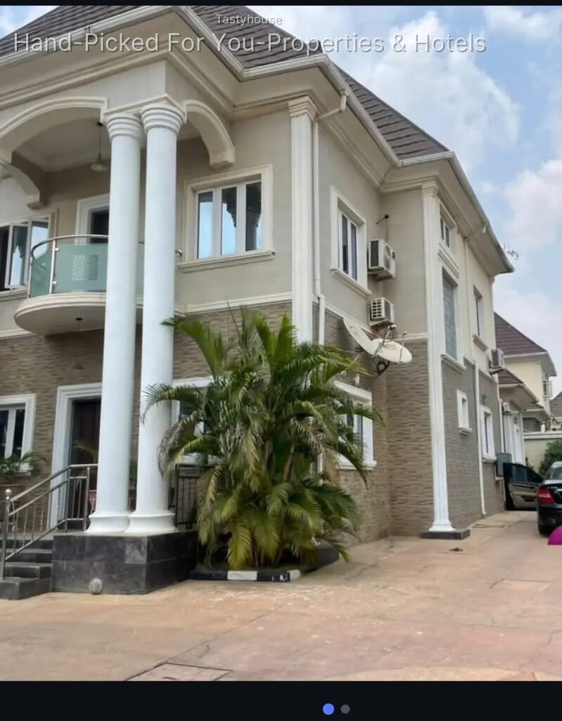4 Bedroom fully detached duplex with BQ