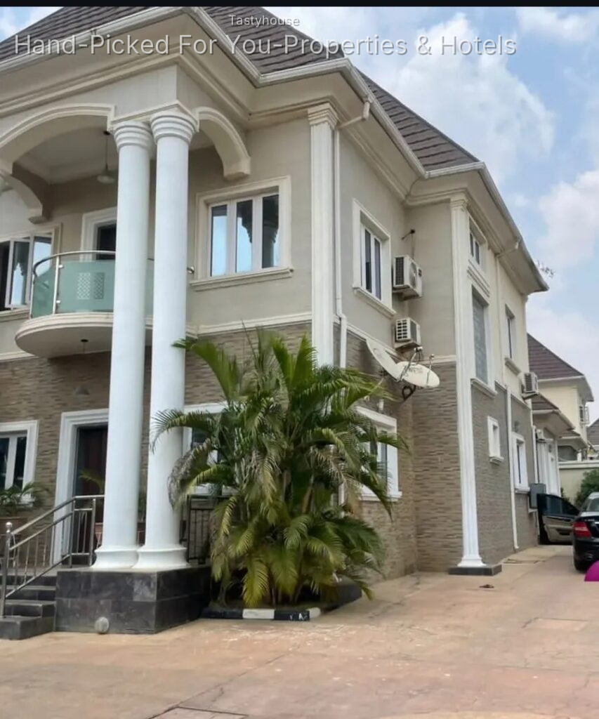 4 Bedroom fully detached duplex with BQ