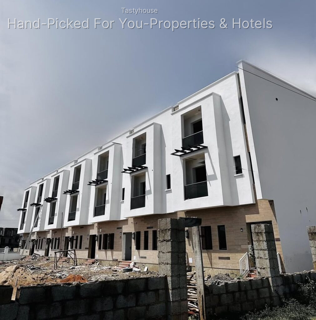 4 bedroom Terrace Duplex