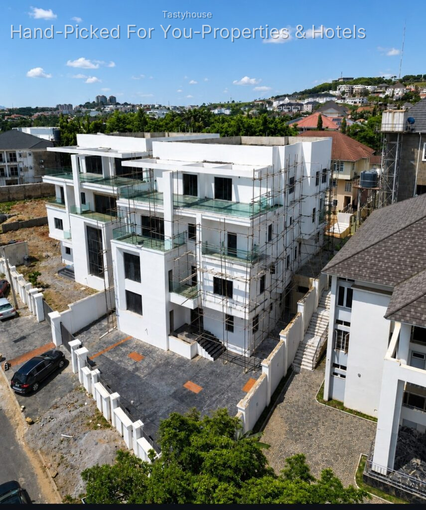 EXQUISITE 5 BEDROOM DETACHED DUPLEX WITH BQ