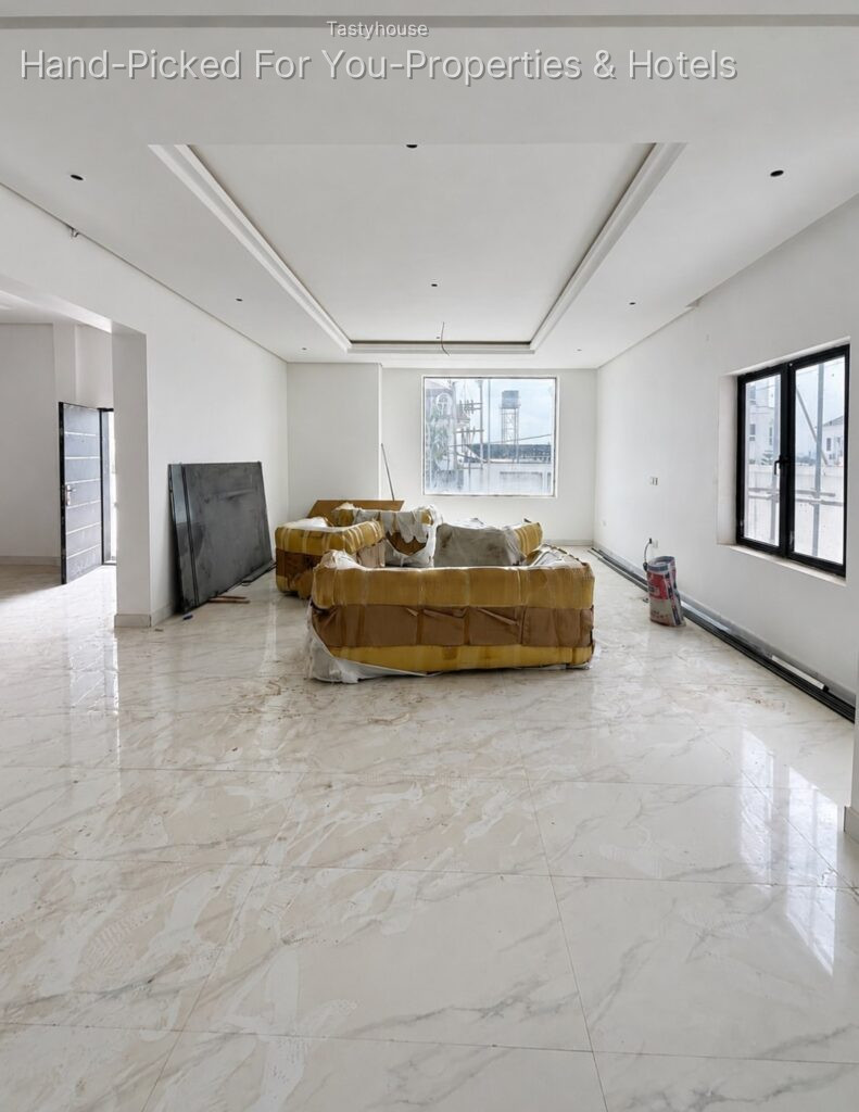 EXQUISITE 5 BEDROOM DETACHED DUPLEX WITH BQ