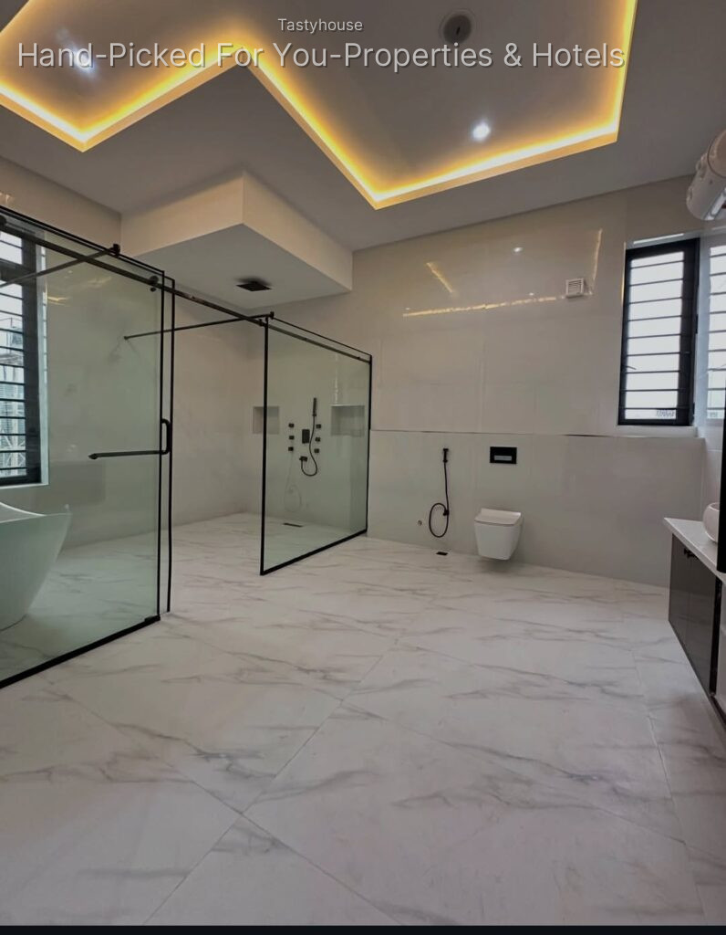 BRAND NEW 5 BEDROOM FULLY DETACHED DUPLEX WITH SWIMMING POOL, ELEVATOR SHAFT & BQ