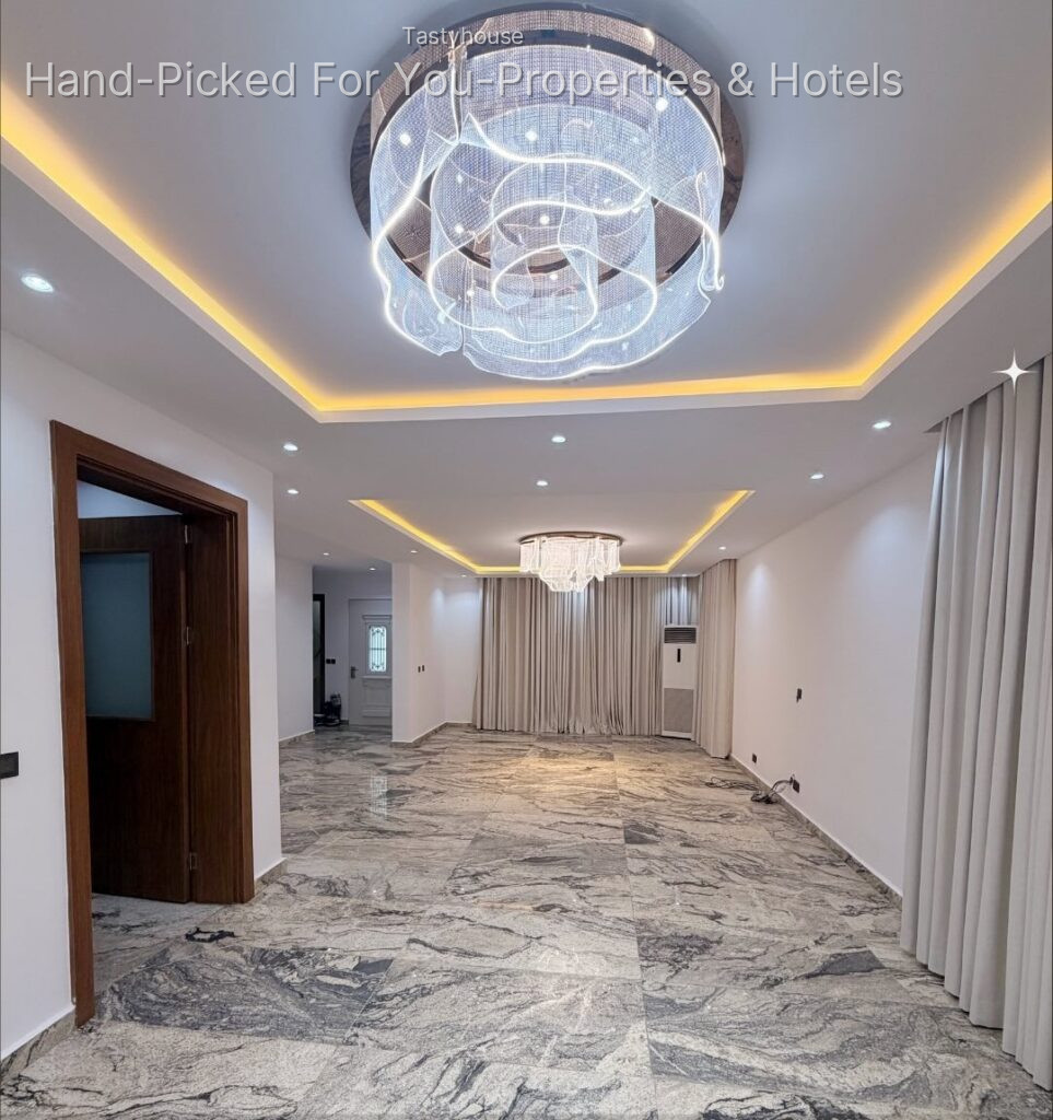 6 bedroom detached duplex + BQ