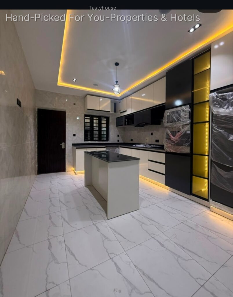 Furnished Contemporary 4Bedroom