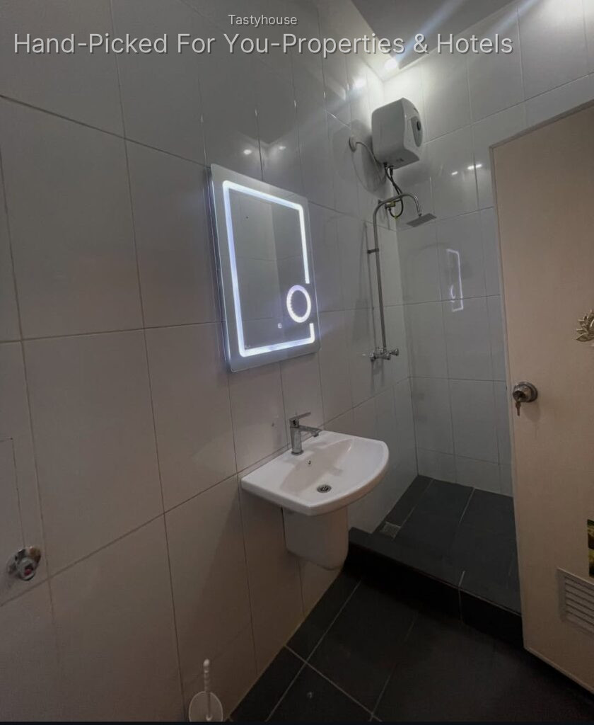 Contemporary 3Bedroom semi Furnished Bungalow