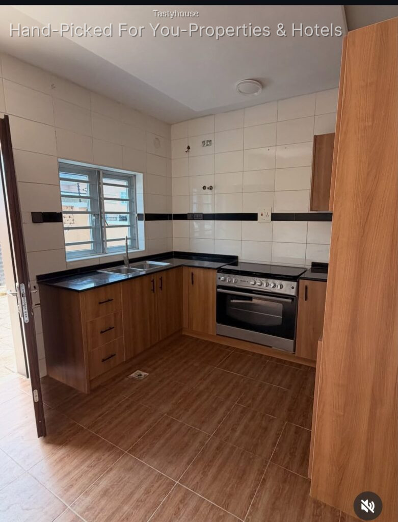 4 bedrooms fully detached duplex with bq