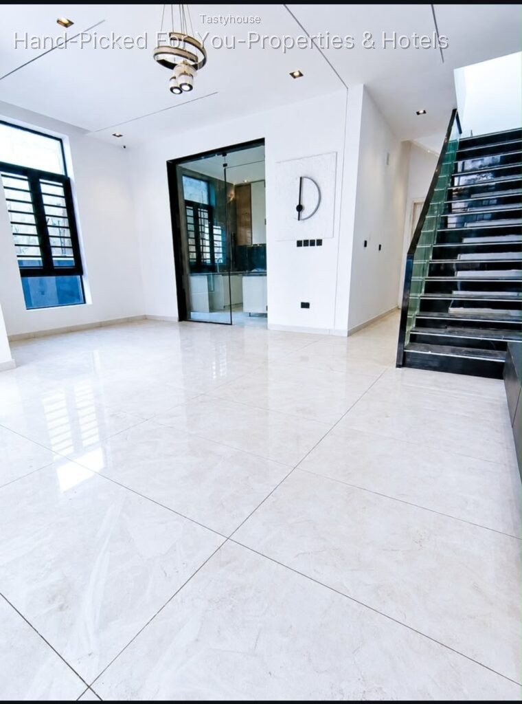 4bedroom semi detached