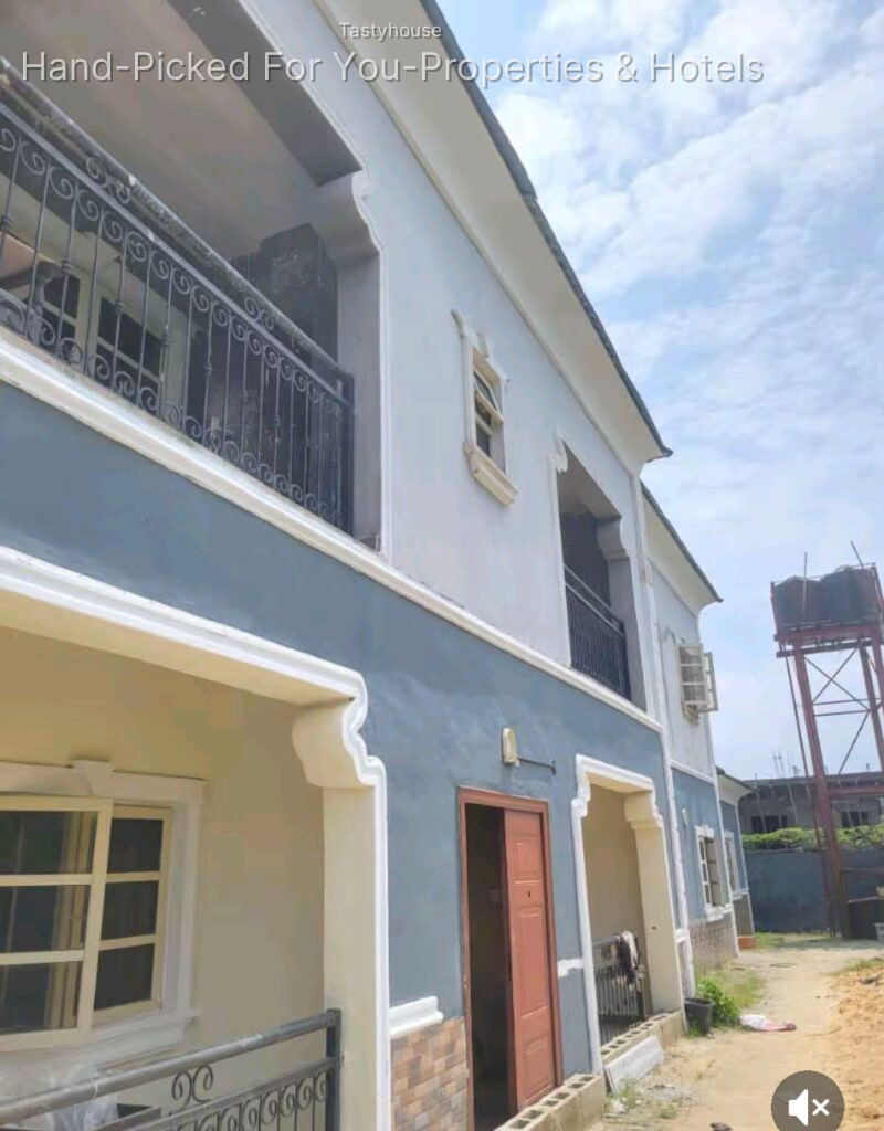 SPACIOUS MINI FLAT UPSTAIRS