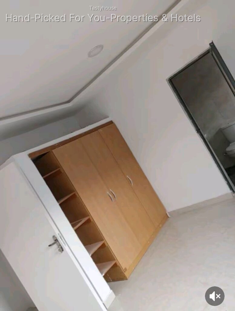2 bedroom flat