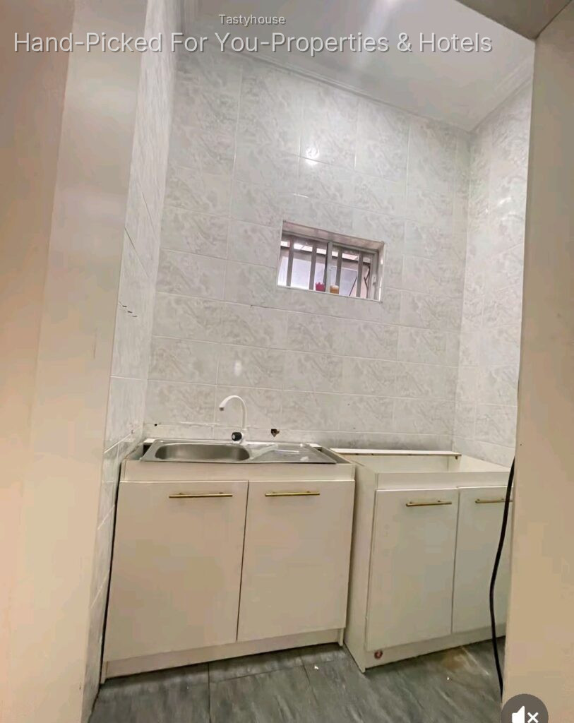 One bedroom and Parlour