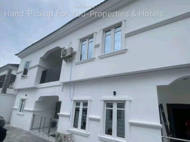 4 BEDROOM DUPLEX